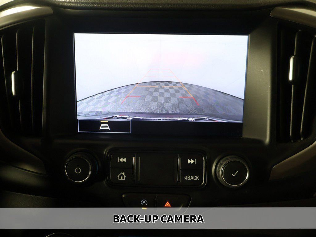 Used 2024 GMC Terrain AT4 w/ Infotainment Package II image 9