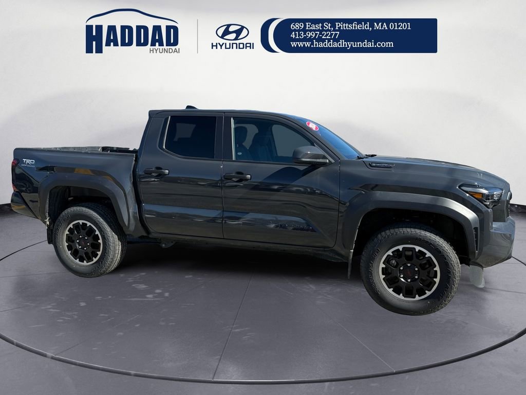 Used 2024 Toyota Tacoma TRD Off-Road image 6