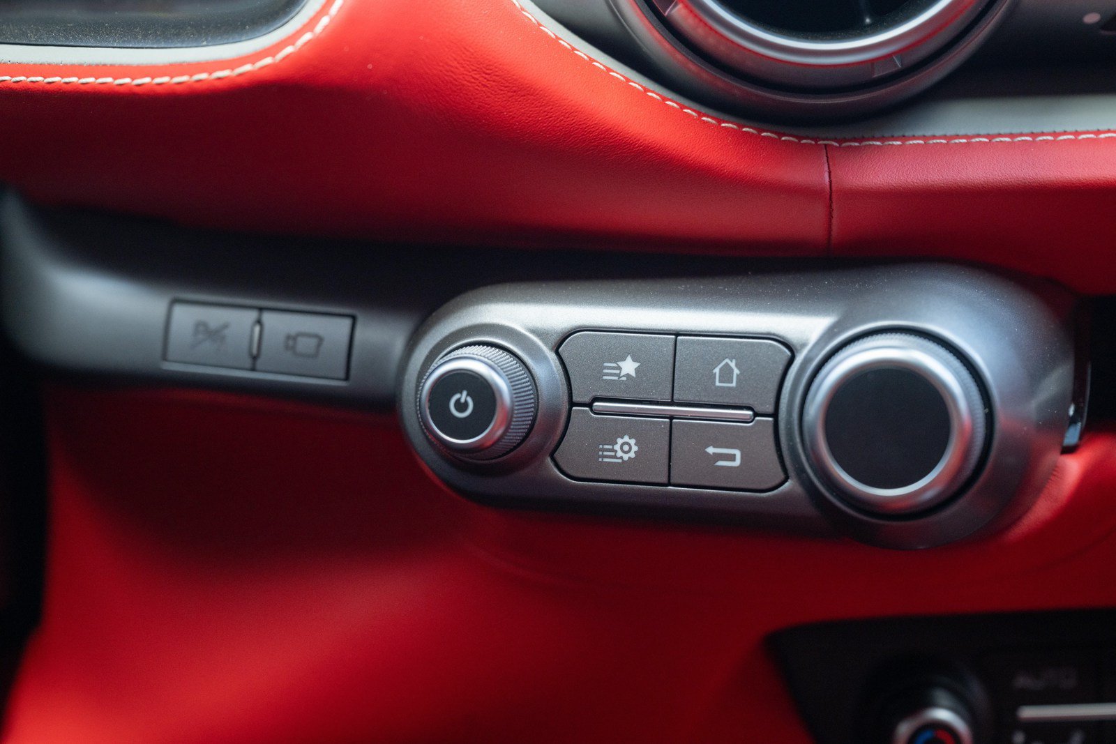 Used 2022 Ferrari 812 GTS RWD image 38