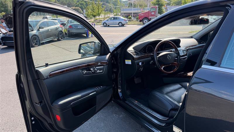 Used 2012 Mercedes-Benz S 550 4MATIC image 19