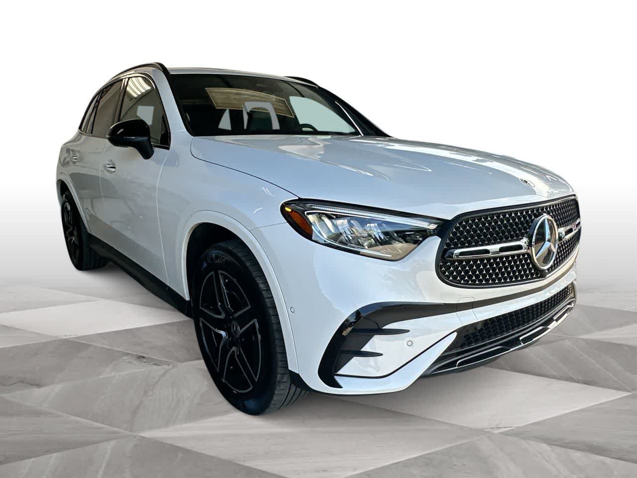 Used 2025 Mercedes-Benz GLC 300 4MATIC image 2