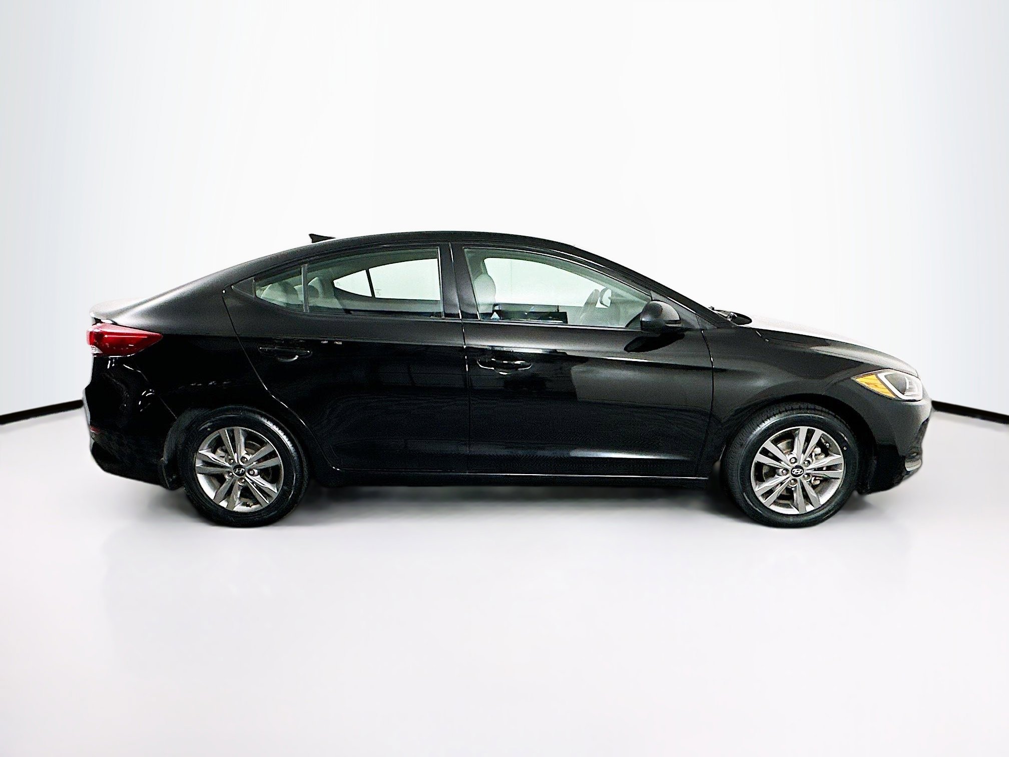 Used 2018 Hyundai Elantra SEL FWD image 10