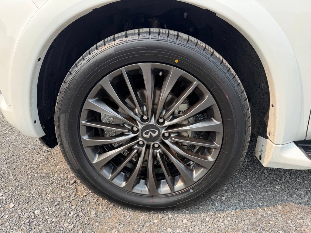 Used 2023 INFINITI QX80 Sensory w/ Cargo Package AWD/4WD image 17