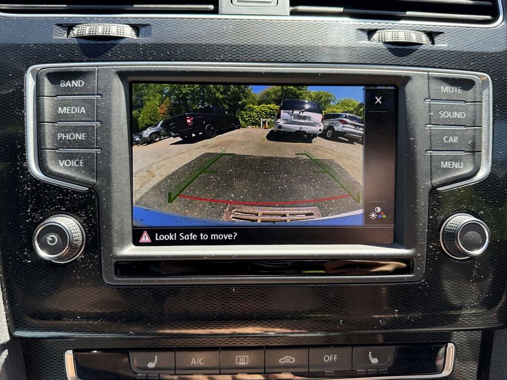 Used 2016 Volkswagen GTI S FWD image 9