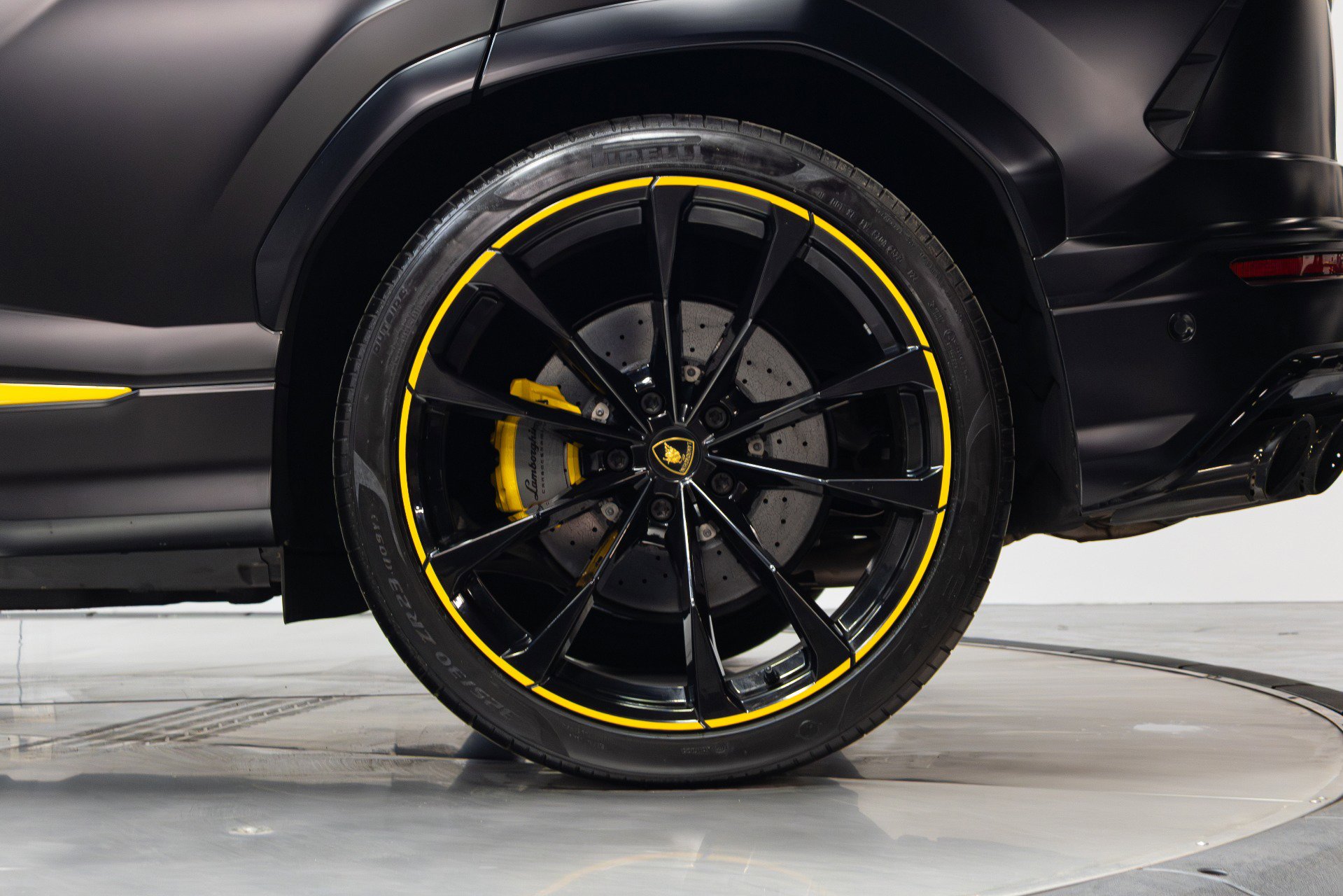 Used 2022 Lamborghini Urus image 48