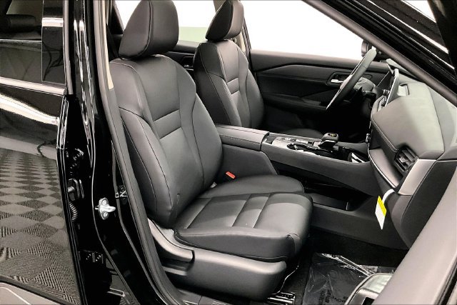 New 2026 Nissan Rogue Dark Armor FWD image 38