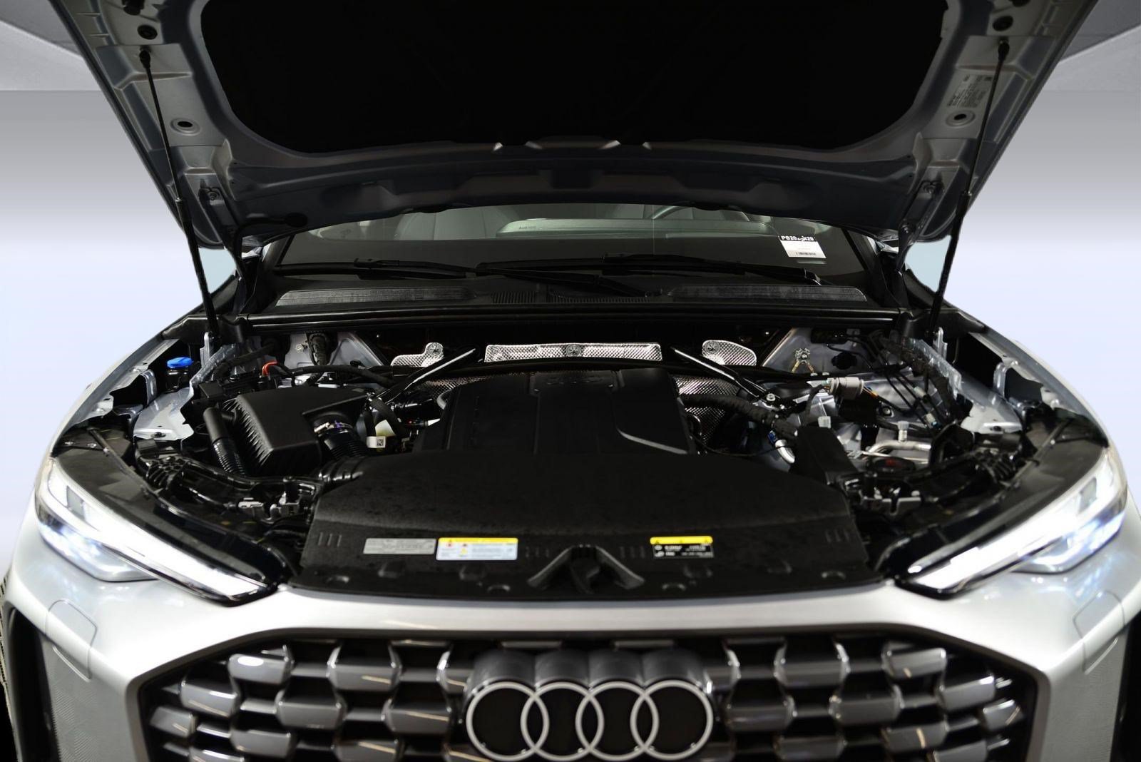 Used 2025 Audi Q5 Premium w/ Convenience Package AWD/4WD image 15