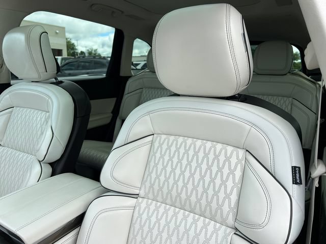 Used 2025 Lincoln Nautilus Black Label AWD/4WD image 12