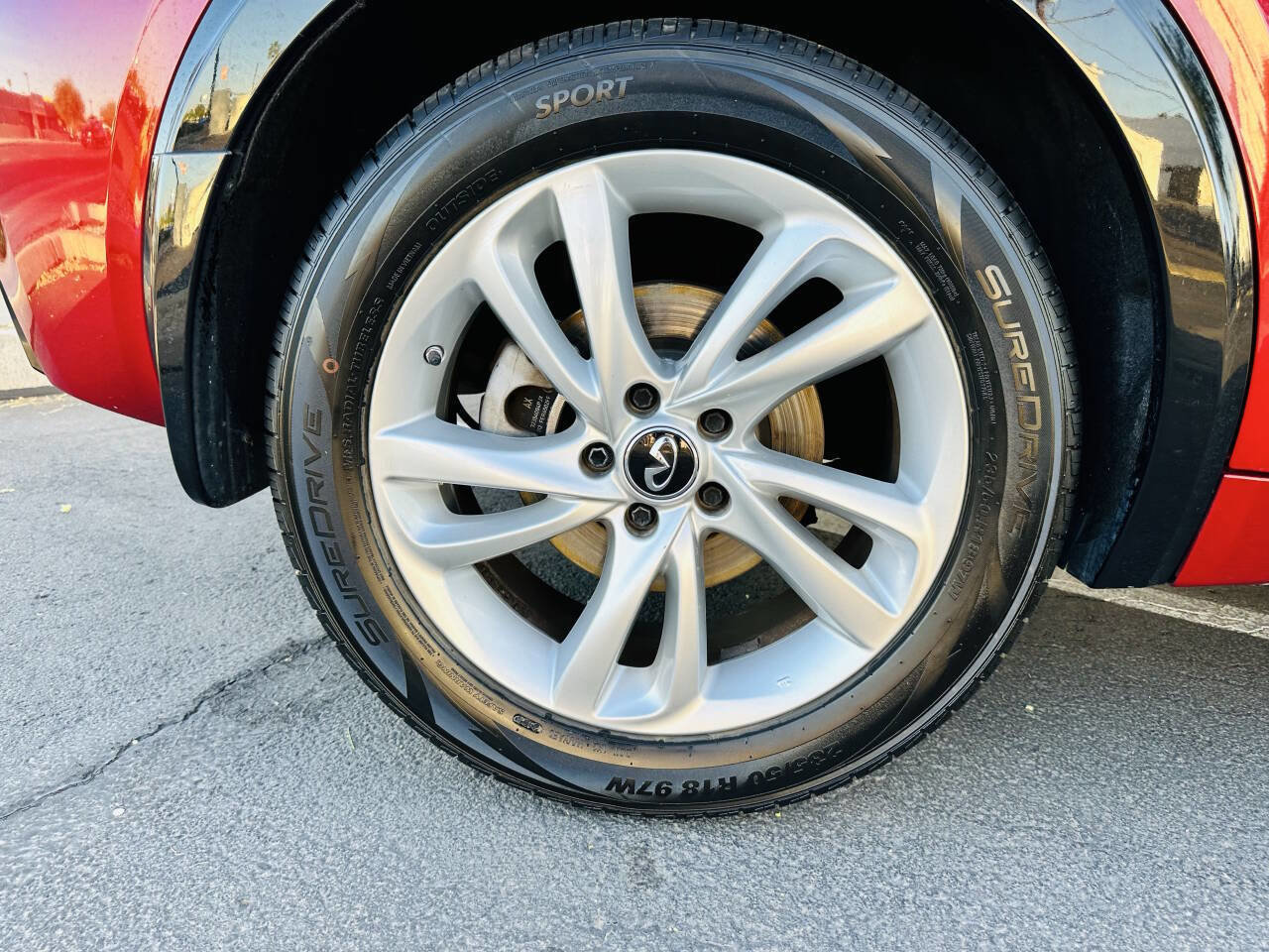 Used 2019 INFINITI QX30 w/ Navigation Package image 33