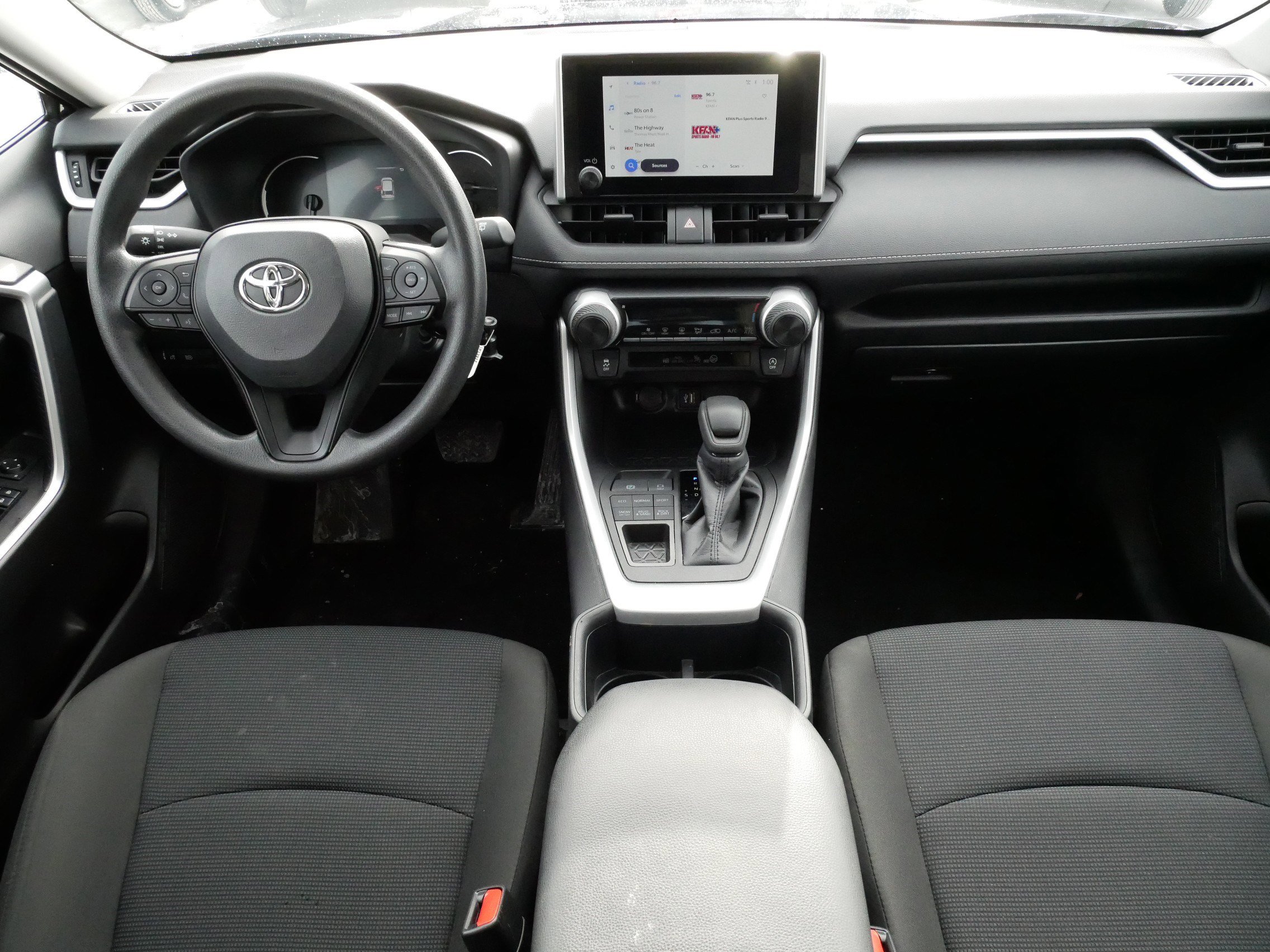 Certified 2025 Toyota RAV4 LE image 10