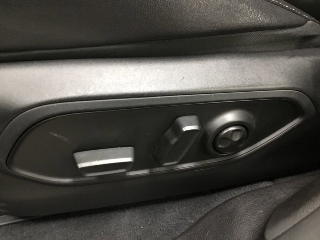 Used 2023 Jeep Grand Cherokee Limited image 8