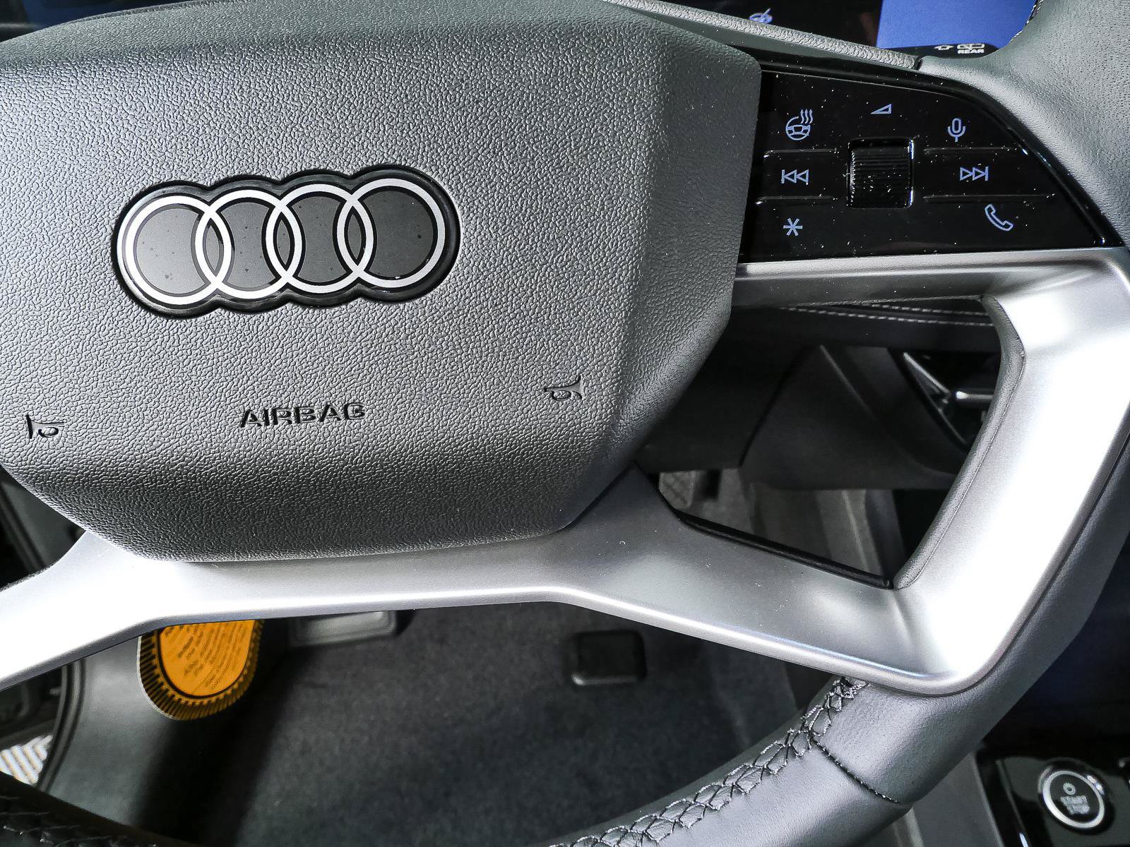 New 2027 Audi Q6 e-tron Premium Plus AWD/4WD image 13