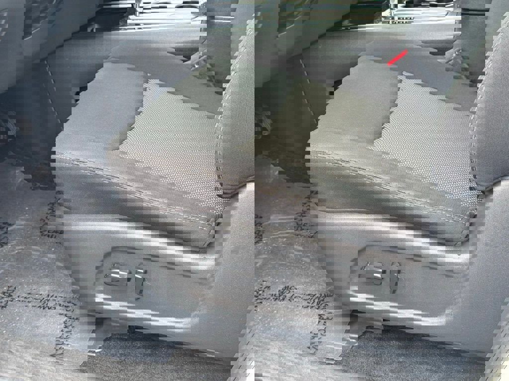 Used 2017 Nissan Pathfinder SV image 27