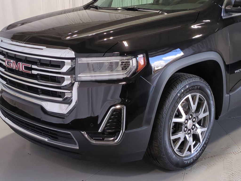 Used 2023 GMC Acadia SLE w/ Driver Convenience Package image 14