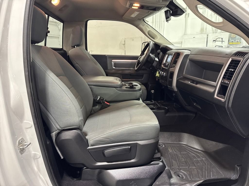 Used 2016 RAM 3500 Tradesman w/ Chrome Appearance Group image 25