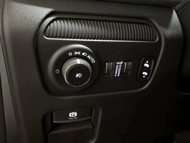 Used 2024 Jeep Wagoneer Series II w/ Premium Group I AWD/4WD image 33