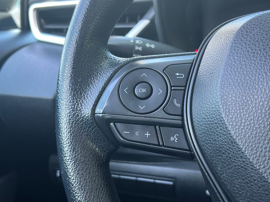 Used 2021 Toyota Corolla LE FWD image 19