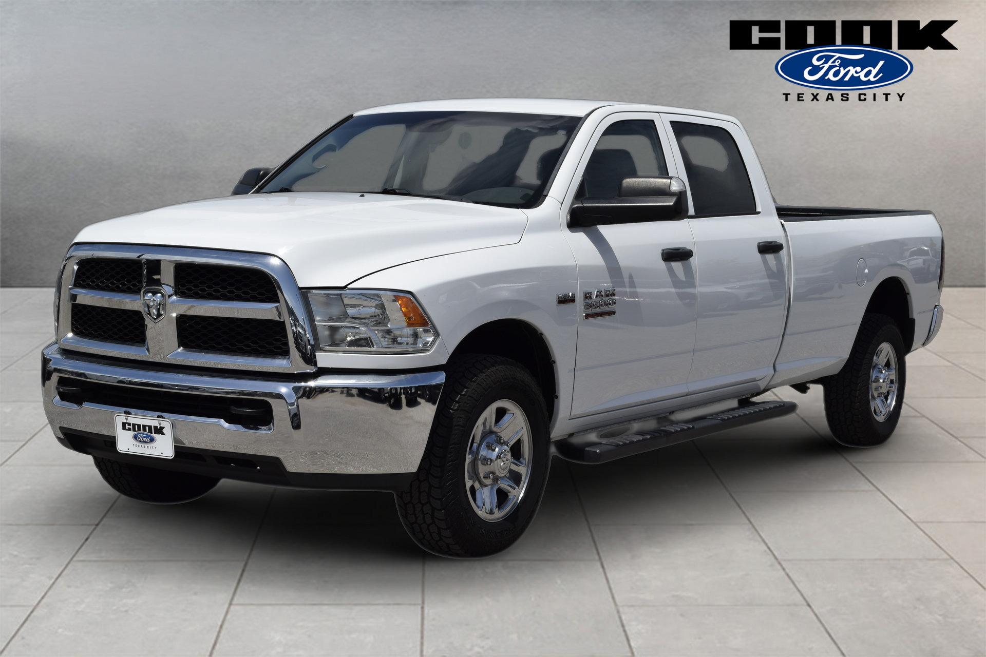 Used 2017 RAM 3500 Tradesman RWD image 1