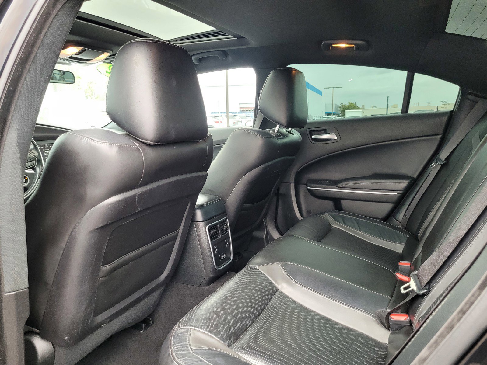 Used 2022 Dodge Charger SXT w/ Leather Interior Group RWD image 13