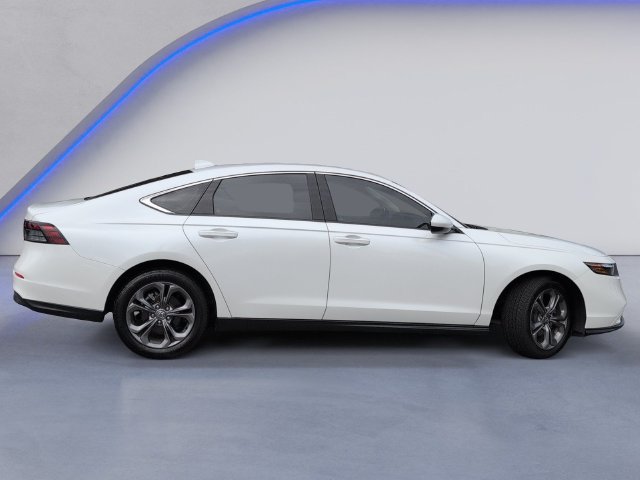 Used 2024 Honda Accord EX image 3
