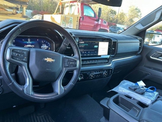 Used 2022 Chevrolet Silverado 1500 LT image 4