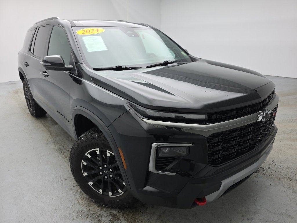 Used 2024 Chevrolet Traverse Z71 w/ Enhanced Driving Package image 4