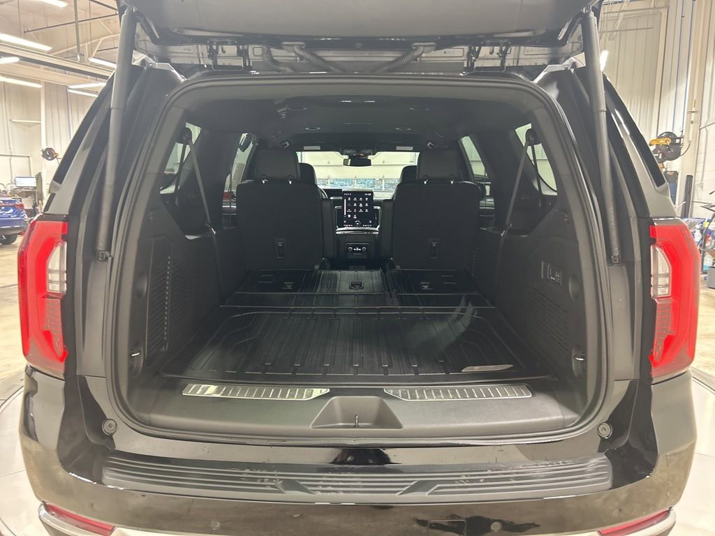 Used 2025 GMC Yukon XL Denali w/ LPO, Floor Liner Package image 35