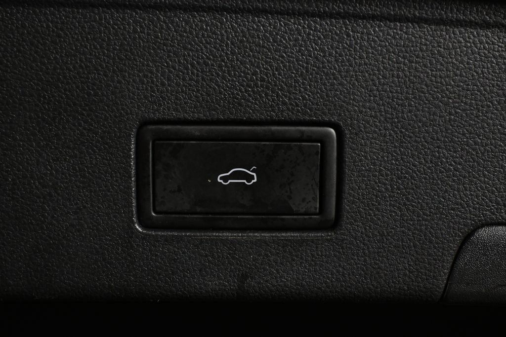 Used 2022 Volkswagen Atlas Cross Sport SEL Premium R-Line image 30