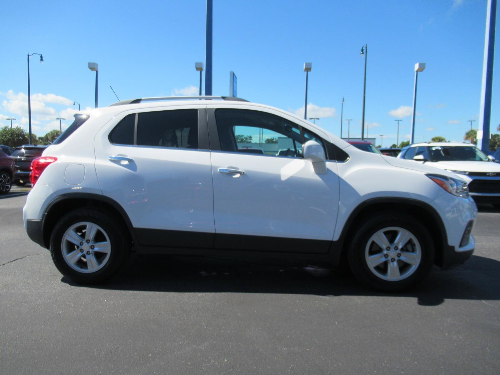 Certified 2020 Chevrolet Trax LT w/ Driver Confidence Package FWD image 4