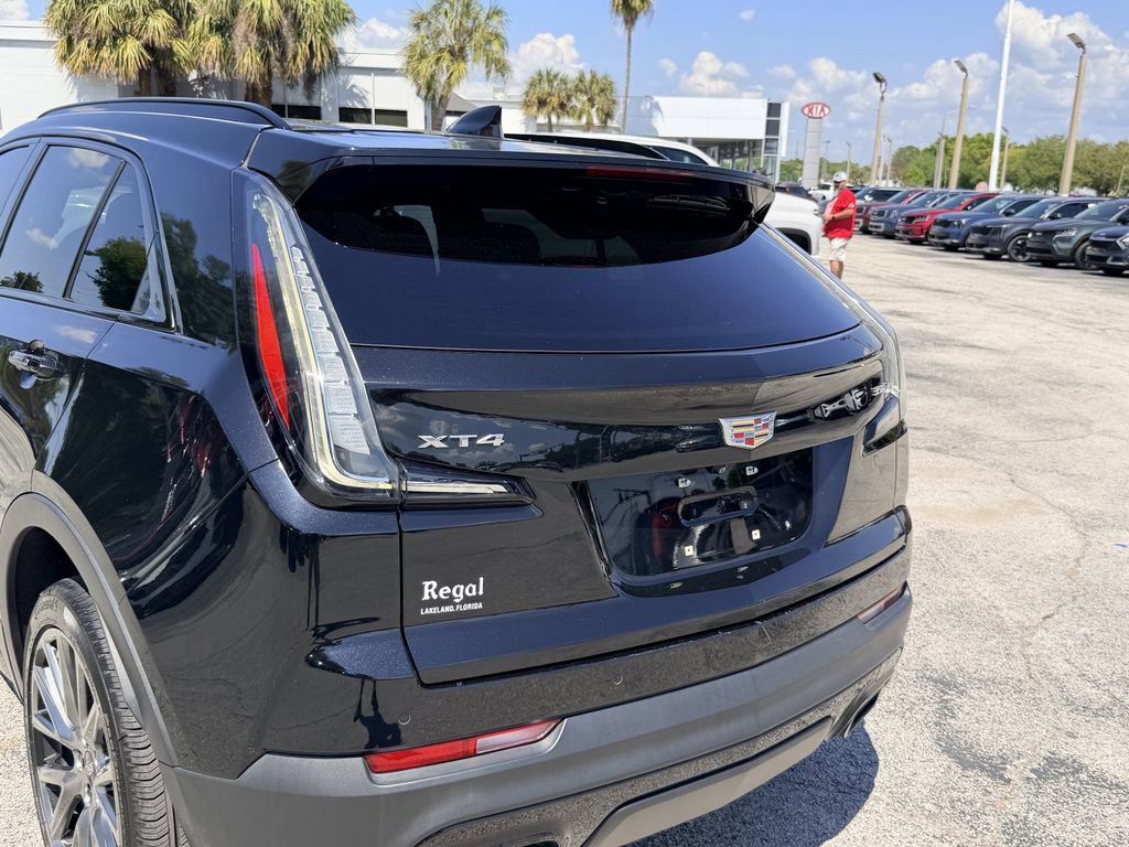 Used 2020 Cadillac XT4 Sport w/ LPO, Midnight Sport Package image 10