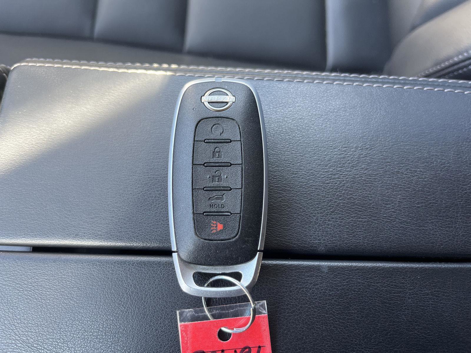 Used 2023 Nissan Rogue SL w/ SL Premium Package image 24