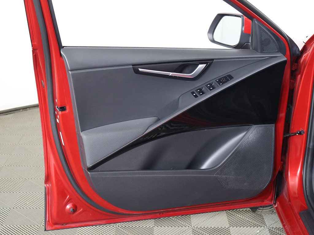 Used 2023 Kia Niro EX image 22