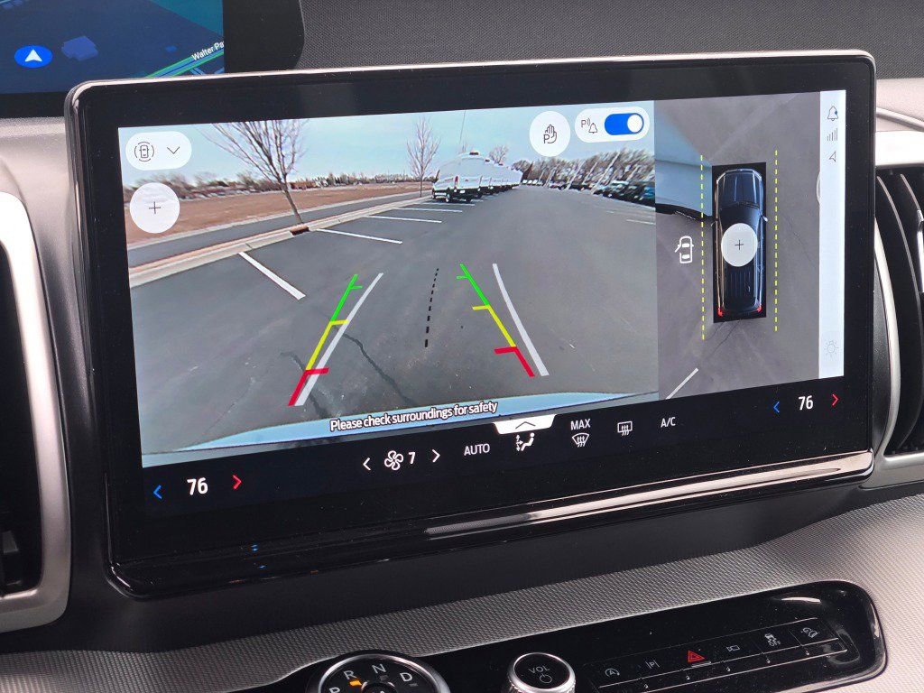 Certified 2025 Ford Expedition Active image 32