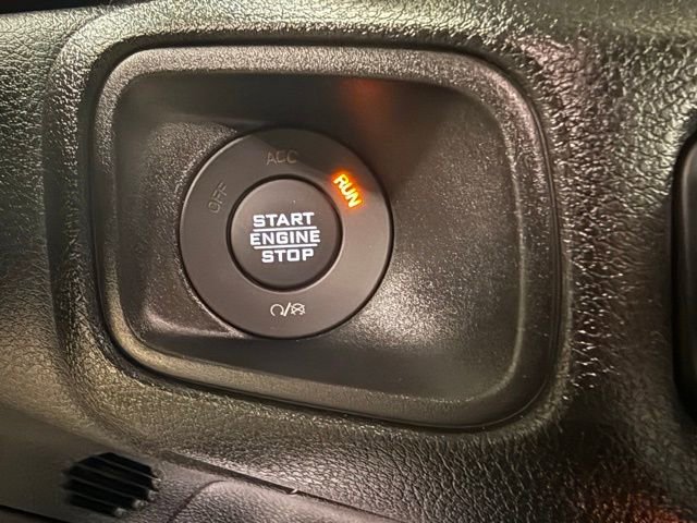 Used 2025 Jeep Wrangler Willys image 15