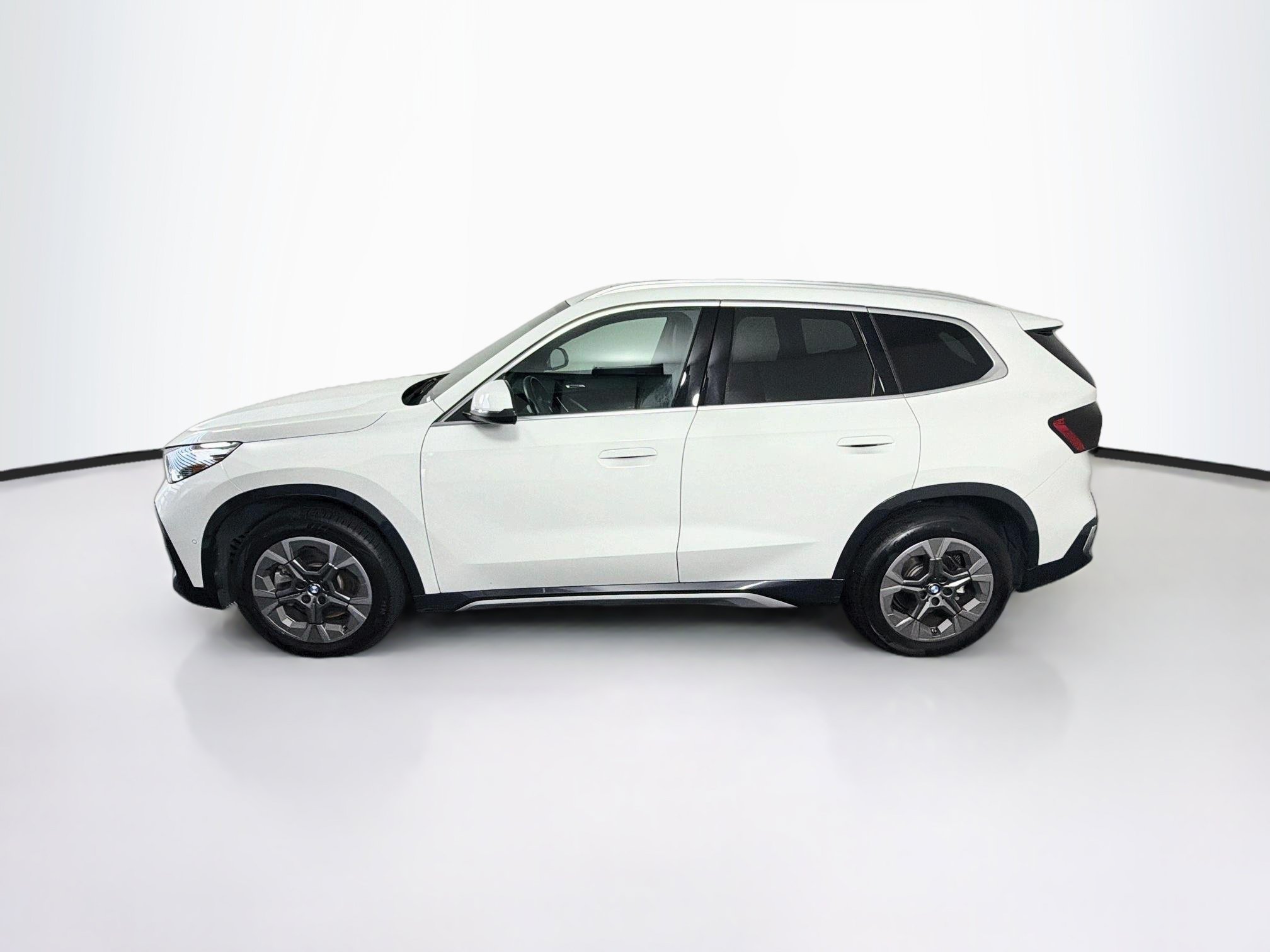 Used 2026 BMW X1 xDrive28i AWD/4WD image 4