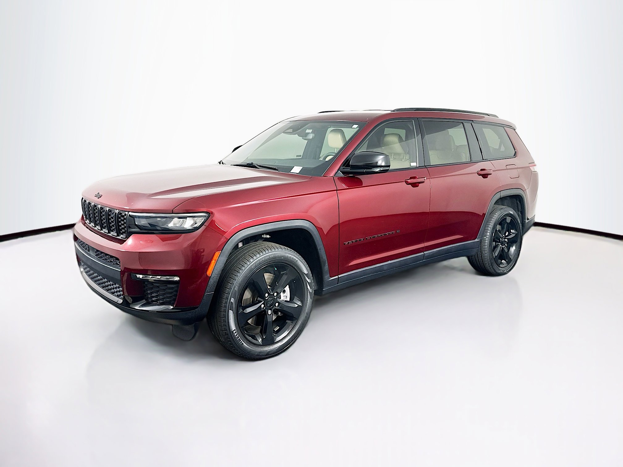 Used 2023 Jeep Grand Cherokee L Limited w/ Black Appearance Package image 3