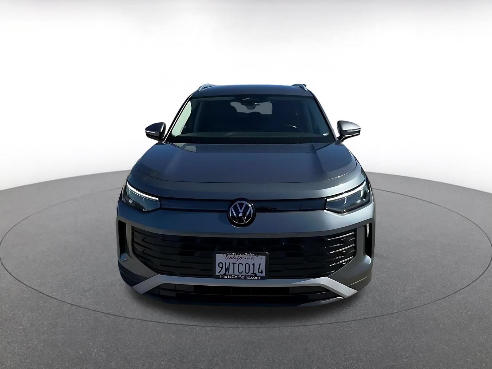 Used 2026 Volkswagen Tiguan SE AWD/4WD image 4
