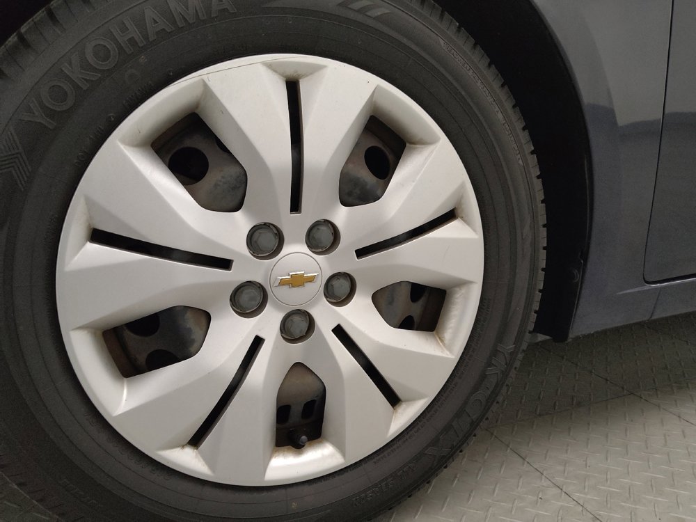 Used 2016 Chevrolet Cruze LS image 31