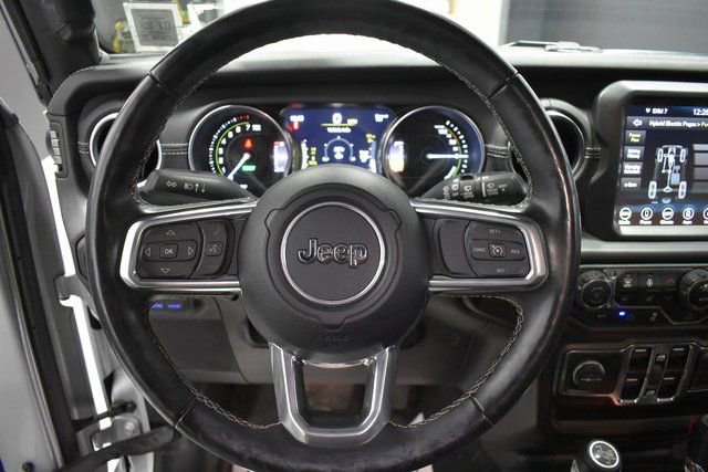 Used 2022 Jeep Wrangler Unlimited Sahara w/ Cold Weather Group image 30