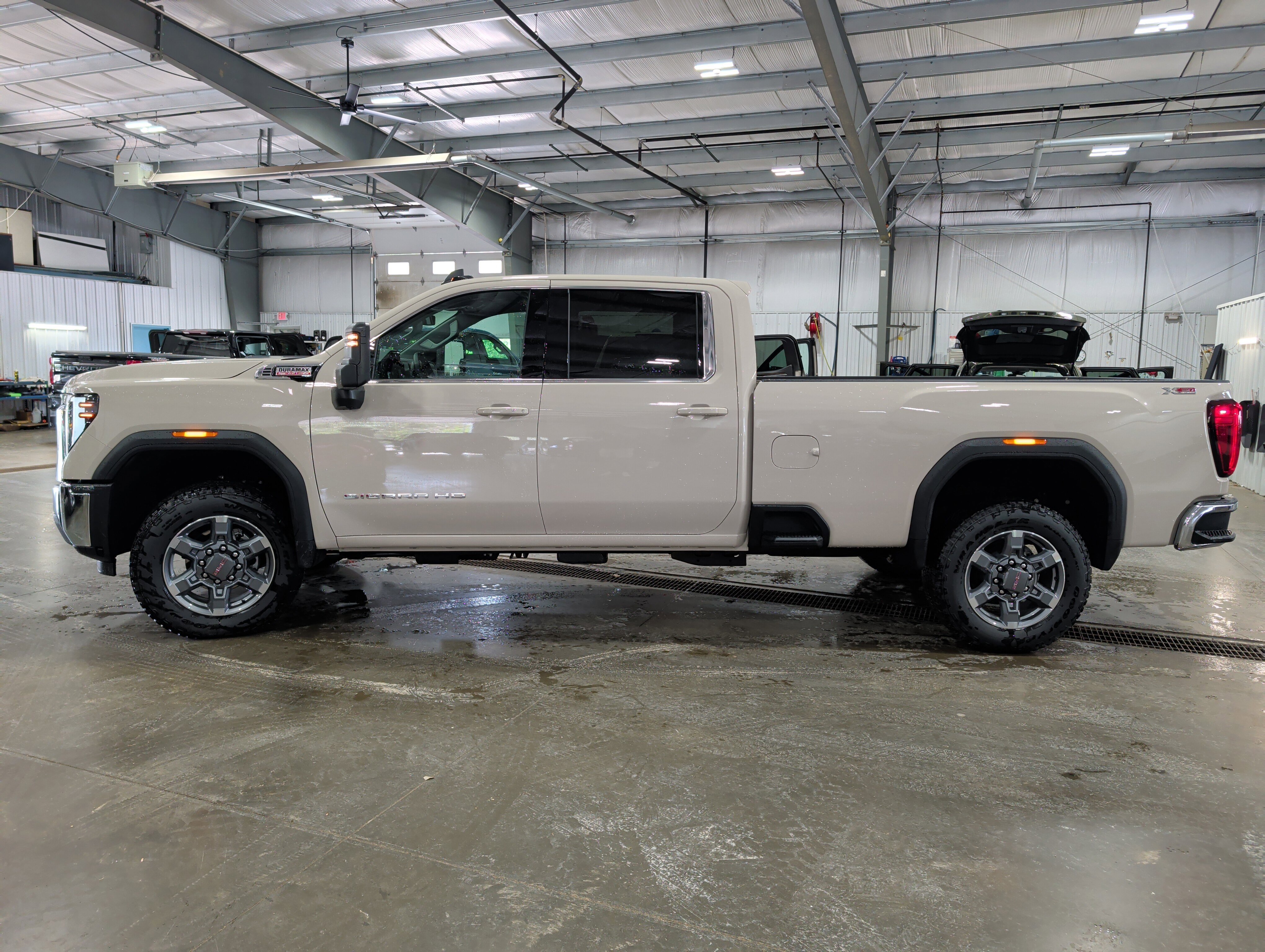 Used 2026 GMC Sierra 3500 SLE w/ SLE Value Package AWD/4WD image 5