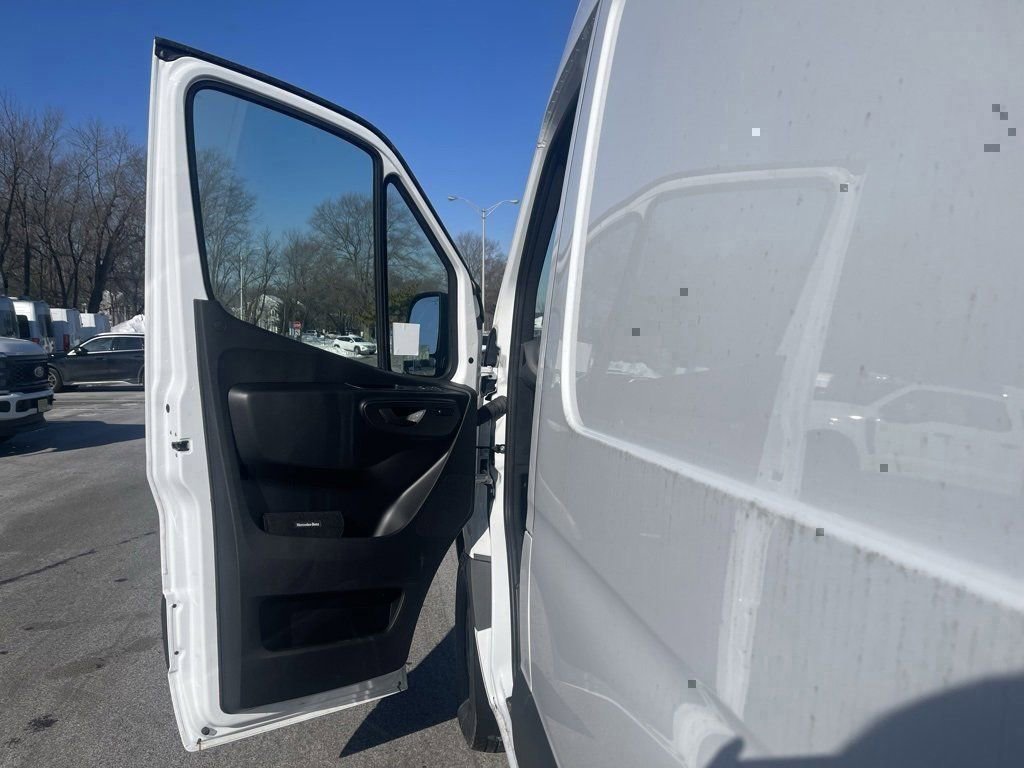 New 2025 Mercedes-Benz Sprinter 2500 image 12