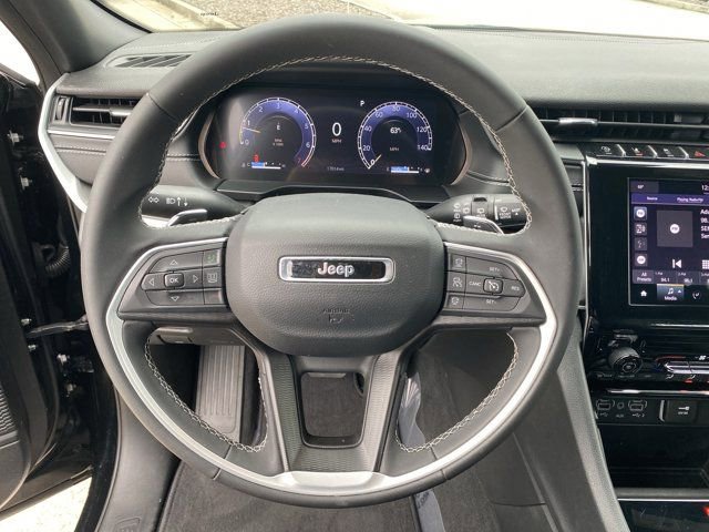 Used 2024 Jeep Grand Cherokee Laredo image 35