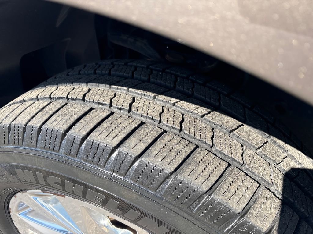 Used 2015 Ford F150 Lariat w/ Equipment Group 502A Luxury image 50