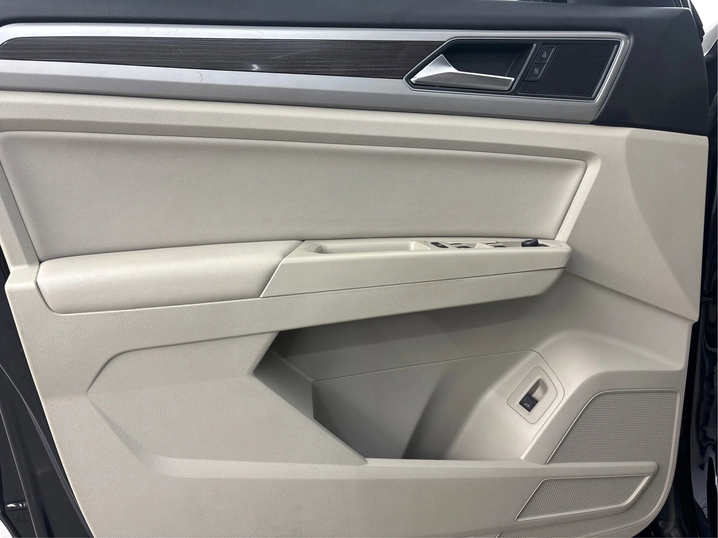 Used 2019 Volkswagen Atlas SE w/ Towing Package AWD/4WD image 26