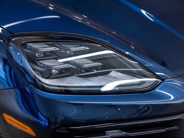 Certified 2025 Porsche Cayenne E-Hybrid image 13
