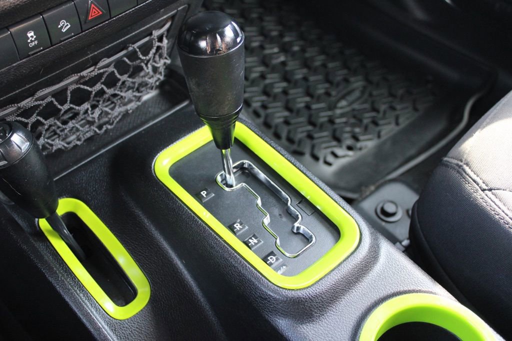 Used 2015 Jeep Wrangler Unlimited Sport w/ Mopar Black Appearance Group image 36