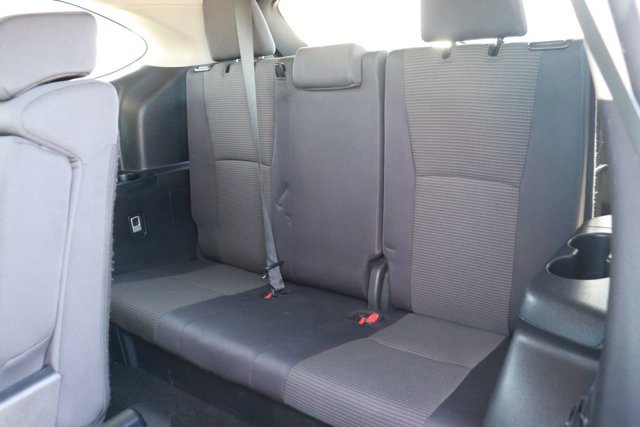 Used 2024 Toyota Highlander LE image 15