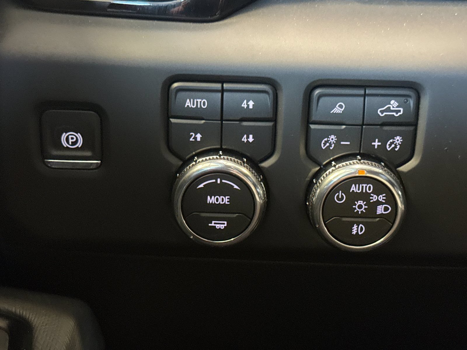 New 2026 GMC Sierra 2500 AT4X AWD/4WD image 31