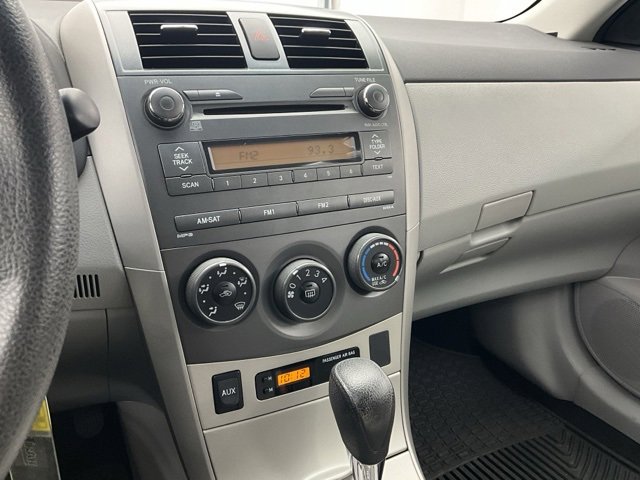 Used 2011 Toyota Corolla LE image 9