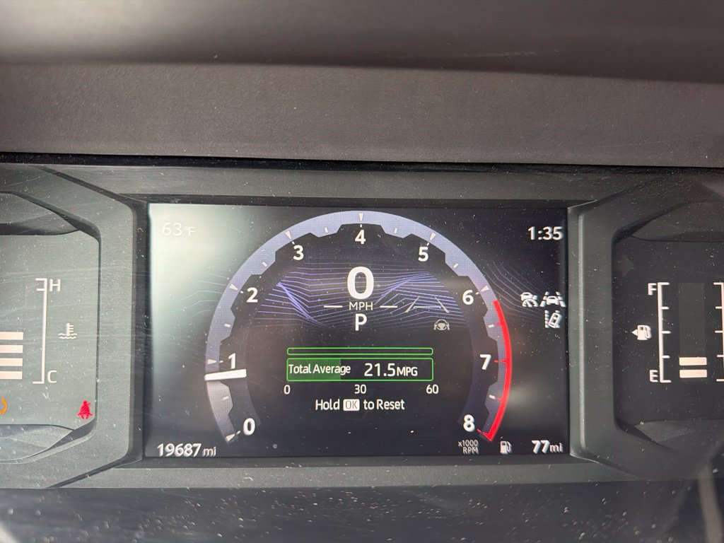 Used 2025 Toyota Tacoma SR5 AWD/4WD image 18